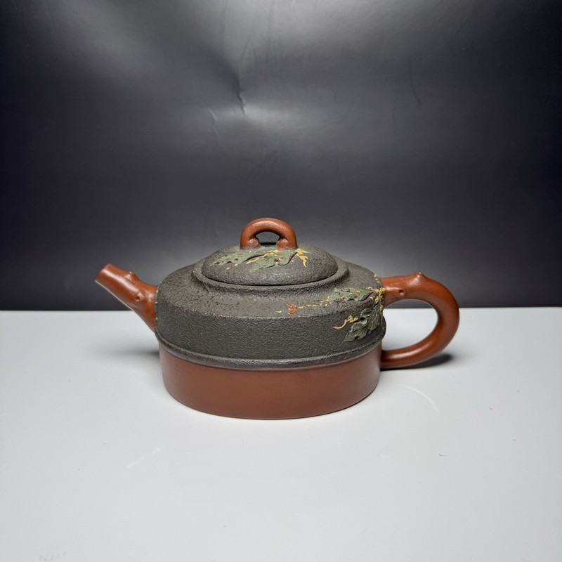 Chinese Antique Style Yixing Zisha Low Round Teapot Clay Pot