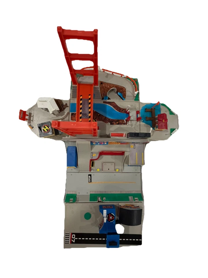 Classic Vintage Micro Machines 1988 Super City Foldout Playset by Galoob READ! - Image 4 of 4