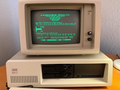 Vintage IBM 5160 XT - Loaded with 640K, HD, 5151 MDA, and Keyboard