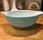 Pyrex Amish Butterprint Cinderella Mixing Bowl 4Qt Vintage 1960s