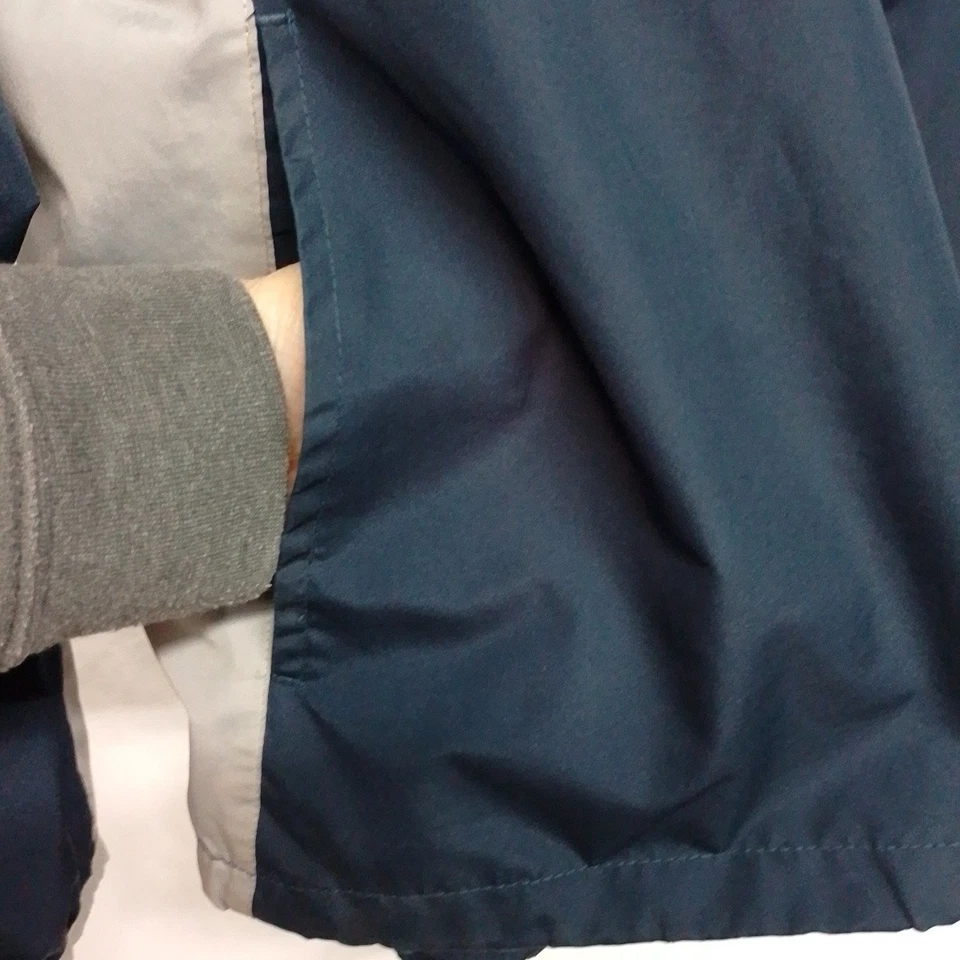 R Windbreaker XL Navy And Grey Long Sleeve 1/4 Zip - Image 4 of 4