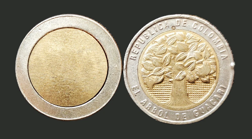 500 Pesos - Blank Planchet Error ND (1993-2012) + Coin 1994 - Colombia  - Image 2 of 3