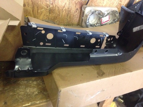2017-2022 Ford Super Duty OEM Ford Rear Painted Bumper Ends W/O Sensor Holes - Picture 7 of 8