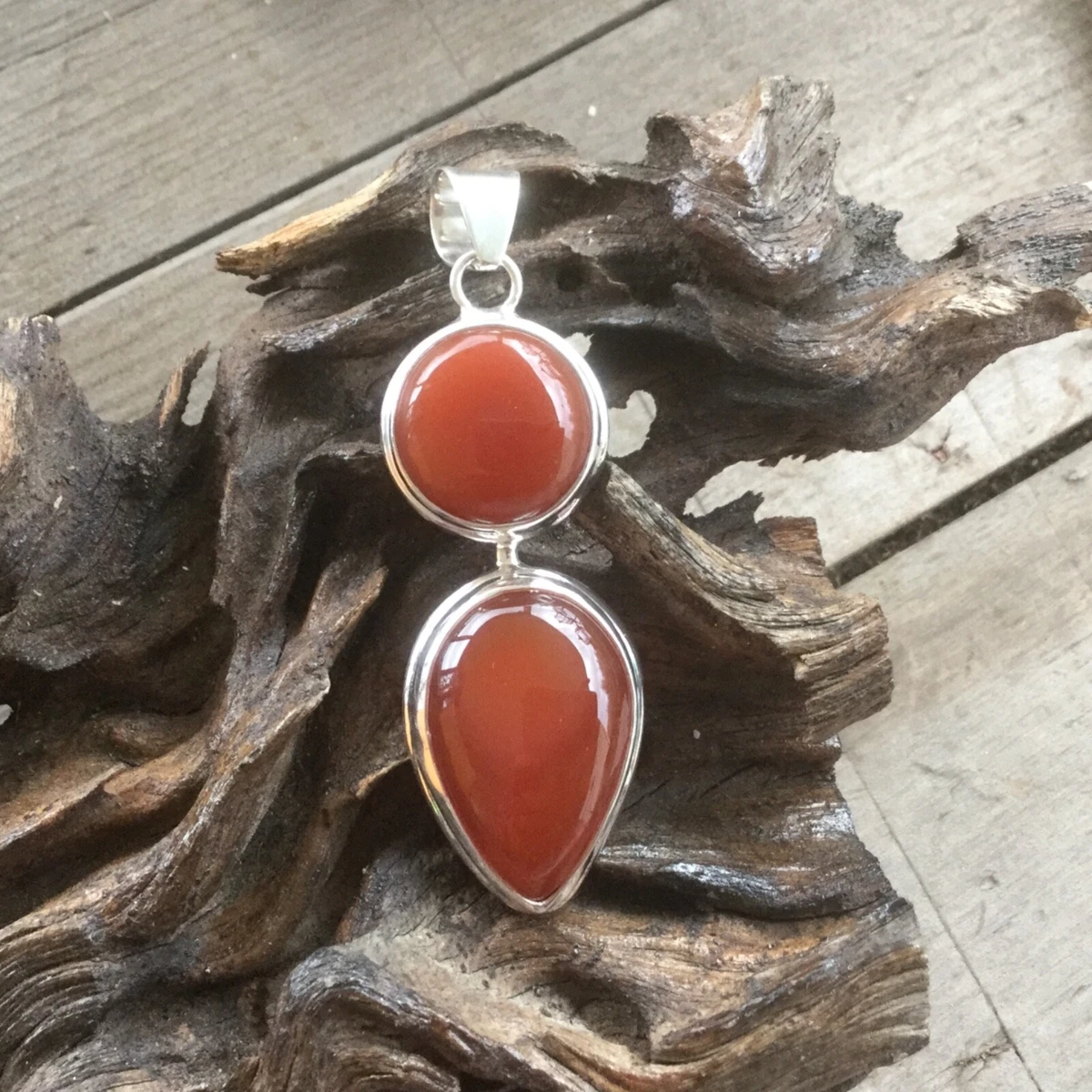 Carnelian stone sale pendant