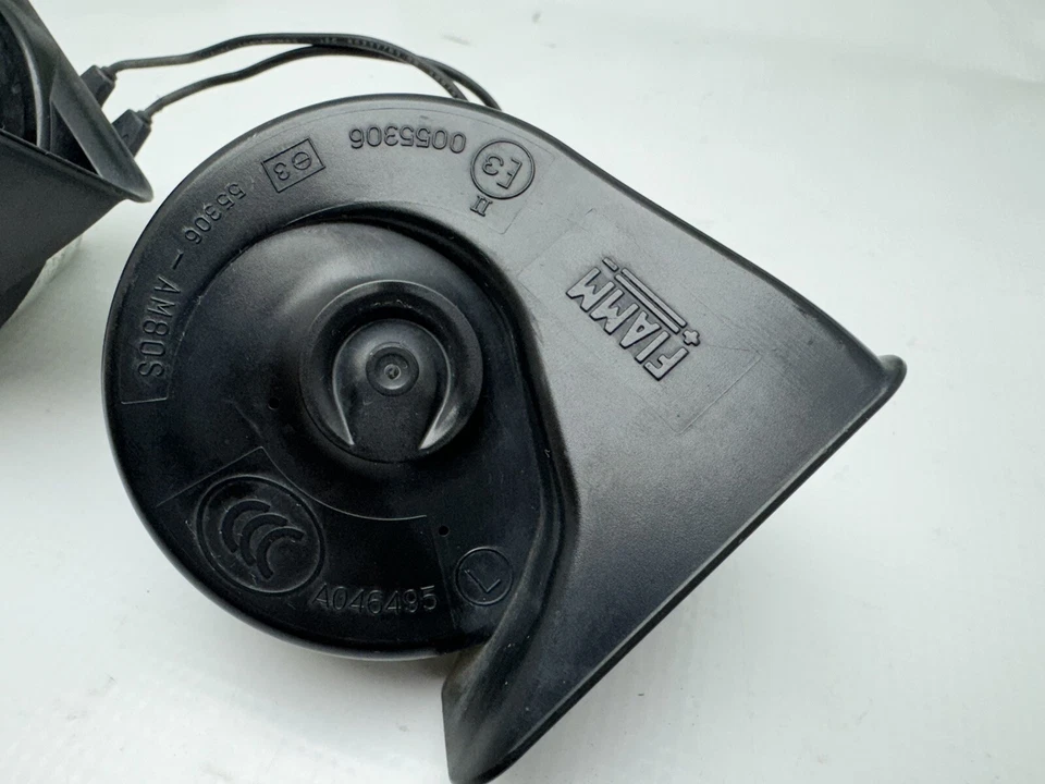 Juego de bocinas OEM 2008-2014 Cadillac CTS tono bajo y alto con soporte E30055306 Fiam Foto 2 de 4