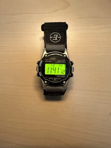 Timex Atlantis 100 Men's Digital Watch Vintage Running Expedition Strap New Bat