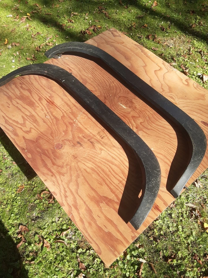 PAIR 1970 Chrysler 300 Fender Skirts N.O.S. - Image 2 of 4