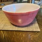 Pyrex Vintage Mixing Bowl 402 1 1/2 Q,T  aged red LOOKS GREAT