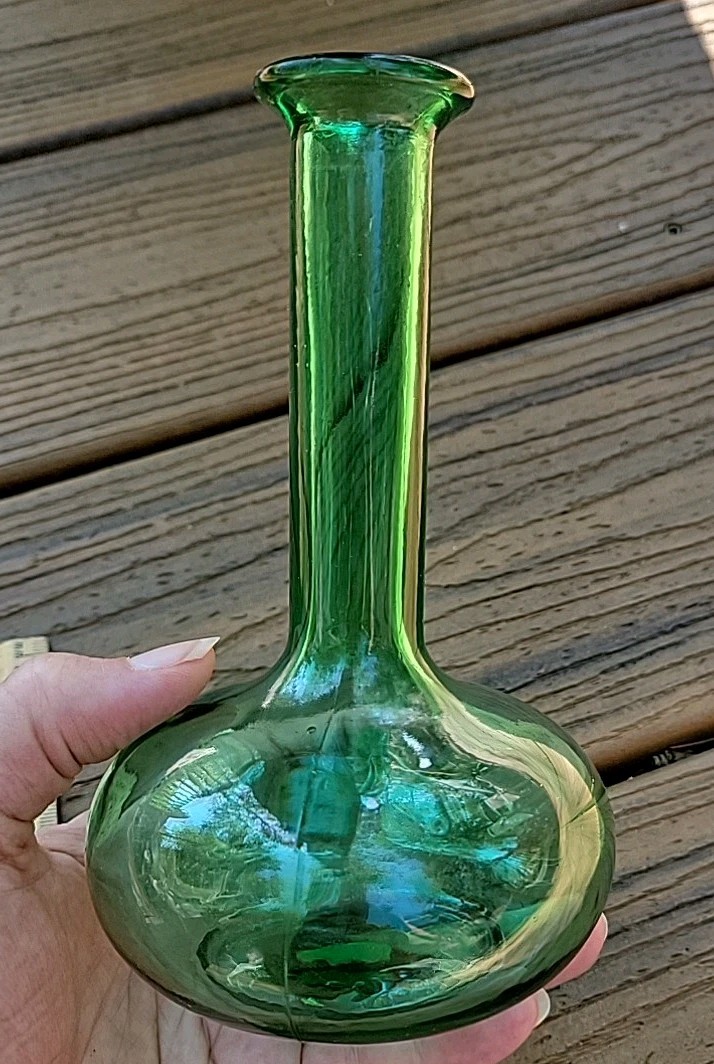 1 Vintage Norleans Green Glass Bottle Vase Decanter 6” Tall With Sticker
