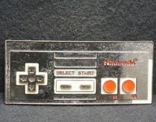 XC05181 COOL VINTAGE 2011  NINTENDO CONTROLLER  VIDEO GAMES MENS BELT BUCKLE