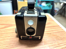 Vintage 1952 Kodak Brownie Hawkeye Camera Flash Model