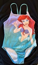 Traje de baño niña talla 4 princesa Disney Ariel en excelente estado usado