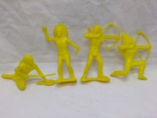 Lot Of 4 Vintage 1960s Yellow Indian Toy Soldier Figures 3" Unbranded
