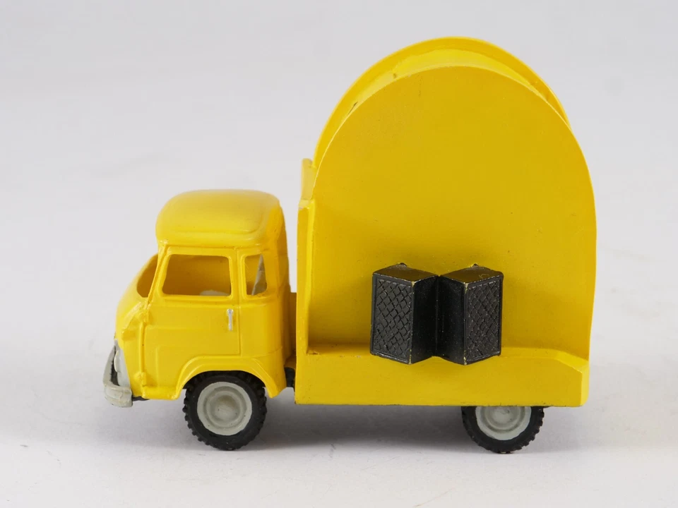 Renault Saviem TOUR DE FRANCE 2003 Sonorisation en résine 9 cm - Photo 2/4