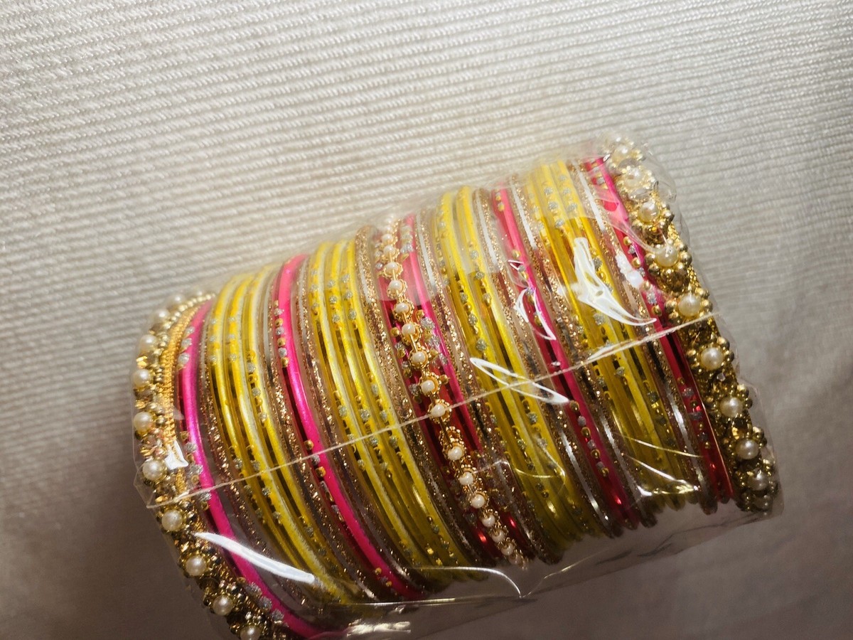 Touchstone Set Di 24 Bracciali Bangle Indiani - Tonalità Oro, Pistacchio Smaltato - Grandi Dimensioni (Diam. 7 Cm)