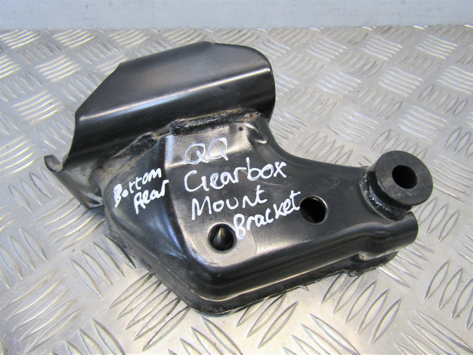 NISSAN QASHQAI J11 2014-17 BOTTOM REAR GEARBOX MOUNT BRACKET (1.5l 8v DCI)#3039V