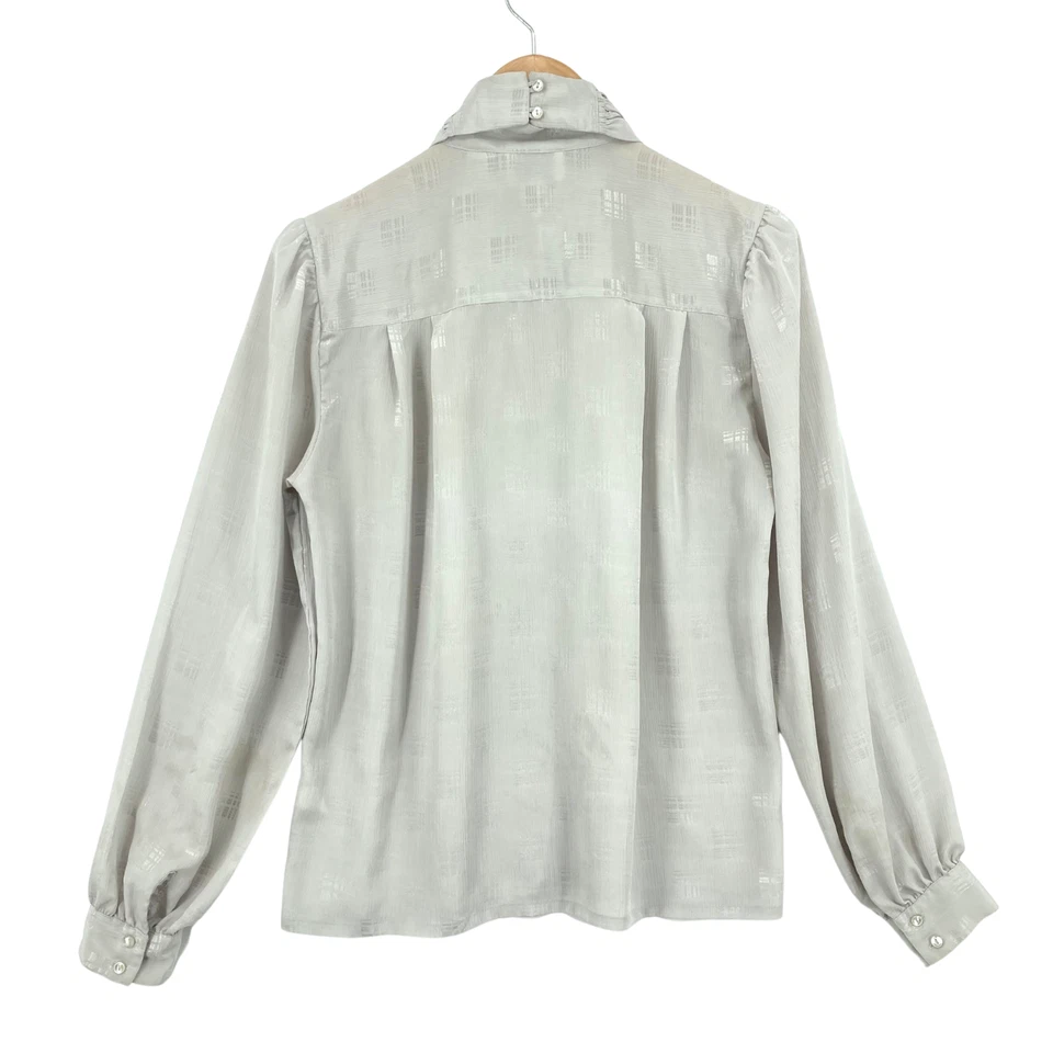 Blusa Vintage Anne Klein Gris Manga Larga Botón con Banda para el Cuello Talla 8 Hecha en Japón Foto 3 de 4