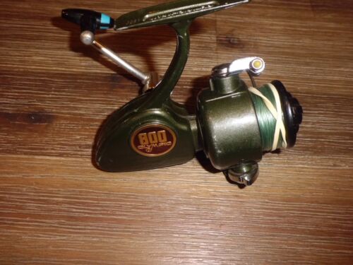 Vintage OLYMPIC 800 Ultra Light Spinning Reel made in Japan