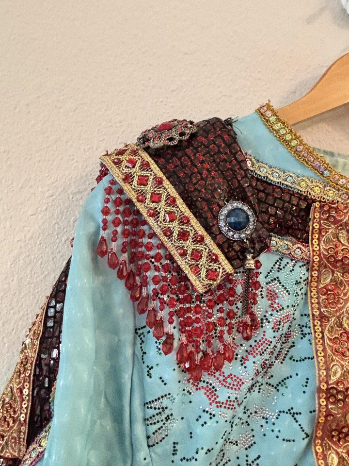 Chaqueta tatuaje boho vintage True Love para mujer adornada con lentejuelas disfraz Foto 3 de 4