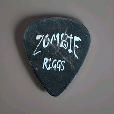 Rob Zombie Mike Riggs The Earth Is My Toilet Black Tour Guitar Pick Concert Used
