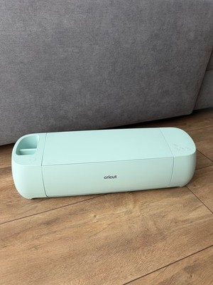 Cricut Explore 3 mit viel Zubehör, wie Neu