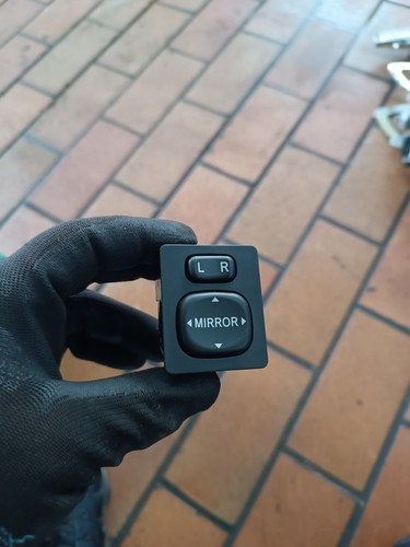 Original Toyota Corolla Verso D-4D Schalter Spiegel Spiegelverstellung 183574