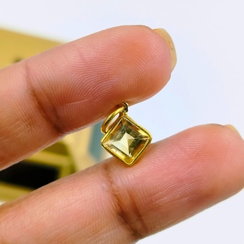 Pequeño dije de oro citrino sólido de 14k con dije colgante hecho a mano - Imagen 3 de 8