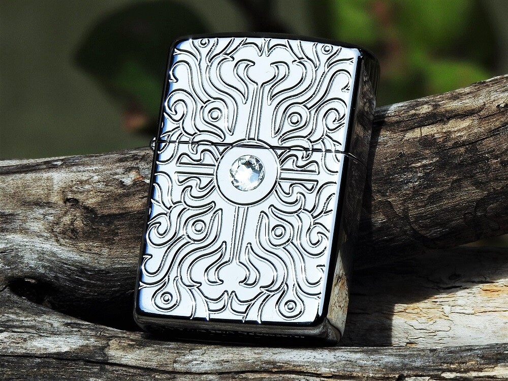 【*！様 「zippo」 Armor Case /Heavy Wall [zir Zippo Lighter - Ornate - Swarovski Crystal - Deep Carved