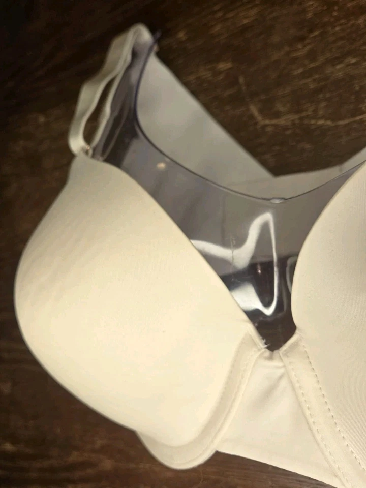 Sujetador Soma 38C Vanishing Back cobertura completa crema sólido con aros Foto 4 de 4