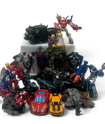 Transformers Konvolut Spielzeug Modern + Vintage Hasbro Action Figuren x23 Artikel Alter 5+