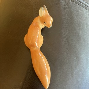 Lomonosov PORCELAIN Figurine SQUIRREL Turned Head Hand Painted From Maine Estate