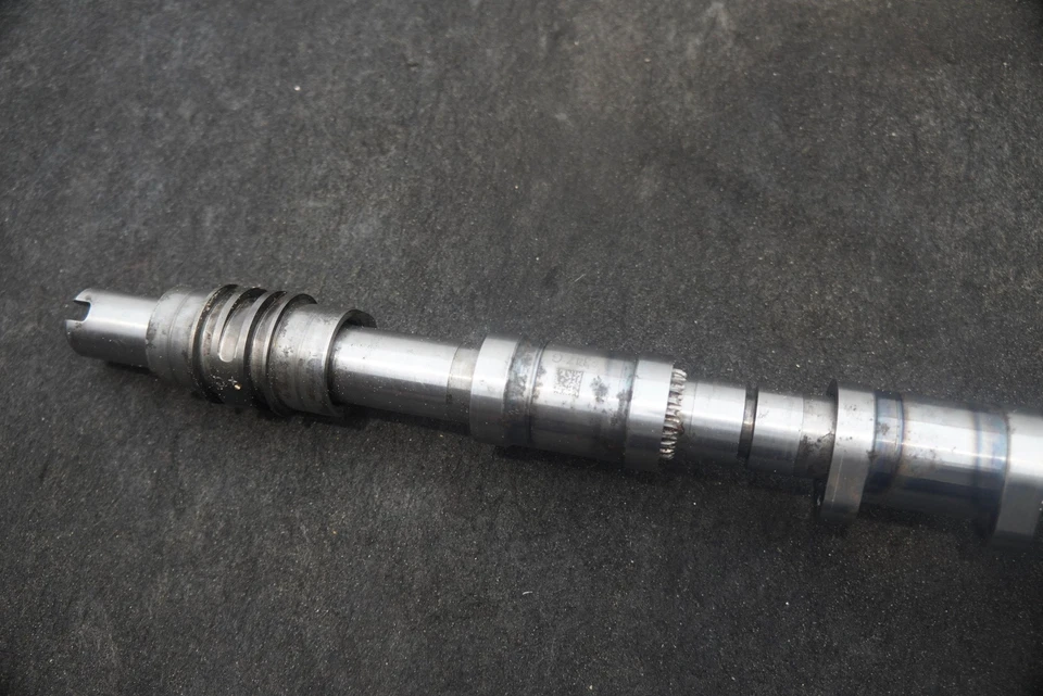 Unidad ajustadora de entrada del árbol de levas de culata del motor 6M109087K Lamborghini Urus S Foto 4 de 4