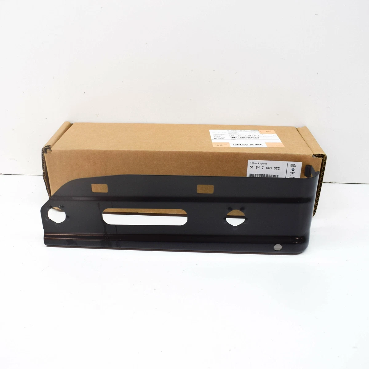 NEW BMW X5 G05 AUXILIARY RADIATOR RIGTH UPPER BRACKET 51647443622 