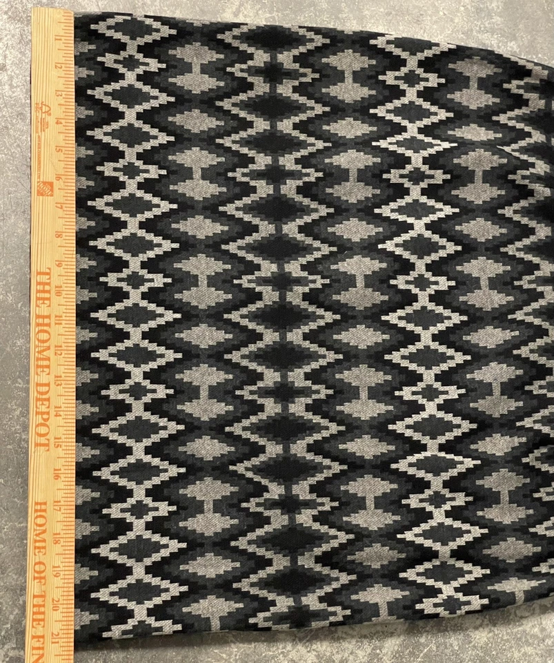 Mujer INC International Concepts Patrón Azteca Negro y Gris Adulto Talla 12 Foto 3 de 4