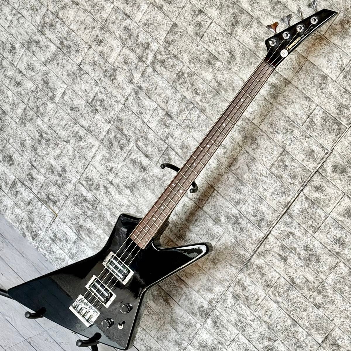 ベース Fernandes Explorer BXB-75 s-l1600.jpg