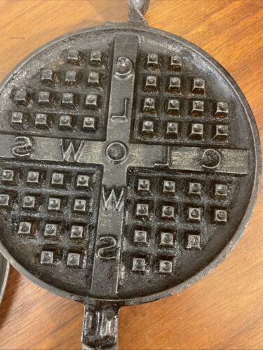 Griswold #8 CLOWS Cast Iron Waffle Iron #234 VHTF Needs Cleaning - Picture 7 of 11