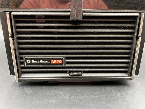 Bell & Howell AF70 Slide Projector w/ 3 Pack of Omega Slide Cubes (UNTESTED) - Picture 2 of 16