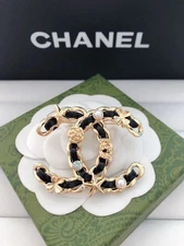 Ladies' Fashion Classic Three-dimensional Pearl Crystal Brooch Birthday Gift NEW