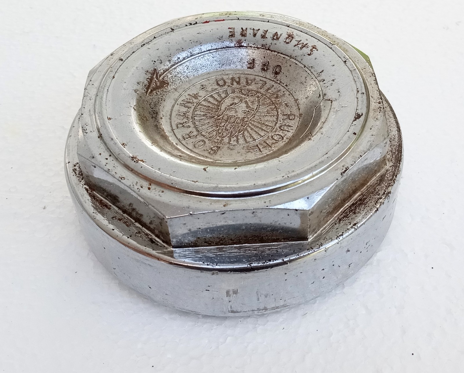 Ferrari 365 GTB/4 Daytona Center Lock Wheel Knock Off Nut_Borrani_Left_GENUINE