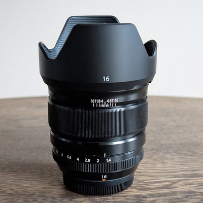 Fujifilm Fujinon XF 16mm F 1.4 R WR Zubehörpaket + Original Metallblende - OVP