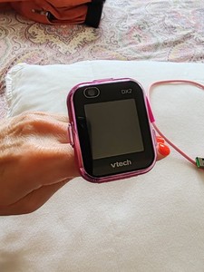 VTech Montre enfant DX2 rose électronique avec câble de charge USB