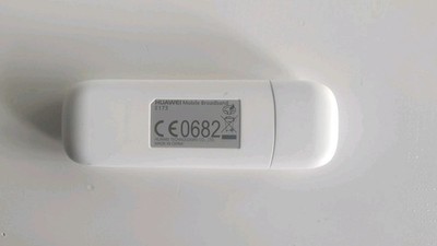Huawei E173 USB Surfstick Internet Stick UMTS HSPA HSUPA SIM Modem für Notebook