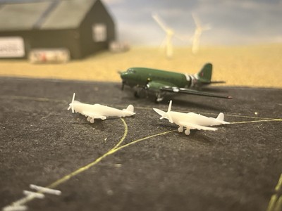 2x Supermarine SPITFIRE 1/400 Scale 3D Printed Models