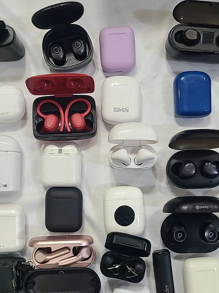 Mixed Lot Of 50 Wireless Earbuds Various Brands Untested   FOR PARTS ONLY #122 - Image 4 of 4
