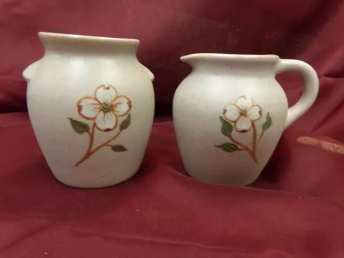 VINTAGE PIGEON FORGE POTTERY PITCHER AND JUG SET W/ FLOWERS *GREAT CONDITION*
