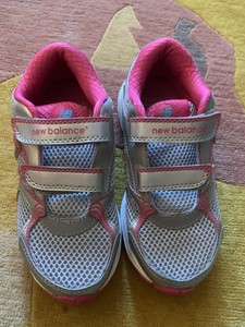 new balance kids shoe size