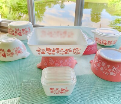 VNTG 1950s PYREX PINK GOOSEBERRY REFRIGERATOR DISH SET Of 2 PC