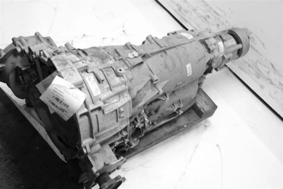 2015 AUDI Q5 Automatic Transmission Assembly 90K Mi OEM 0BK300038E001 - Изображение 2 из 4