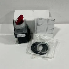 Allen Bradley 800H-16HRH17KB6AX  Selector Switch 2 Position Maintained  Red LED