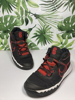 Nike Boys Kyrie Flytrap 4 CT5537-004 New Basketball Shoes Sneakers Size 7Y